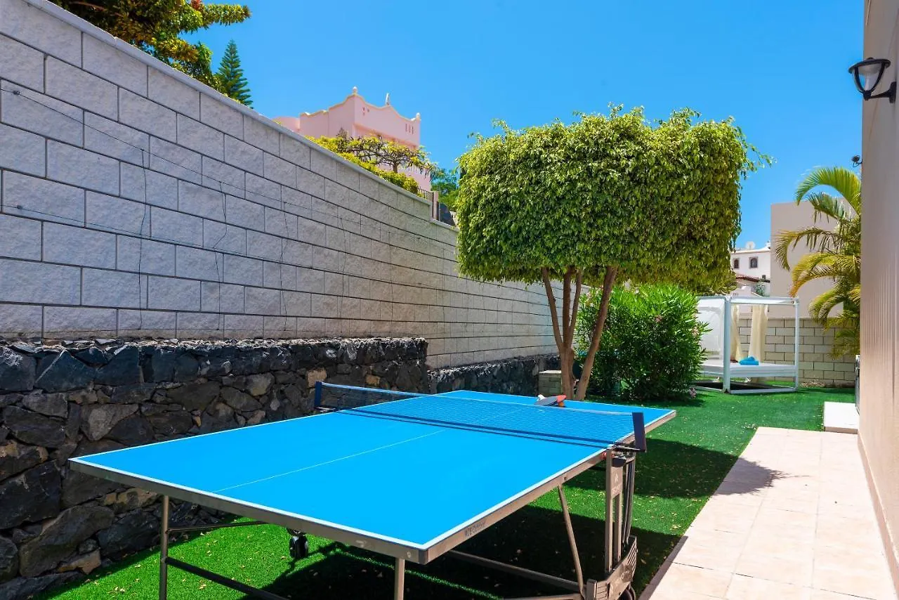 Torviscas Sunset Villa 4 Rooms & Private Jacuzzi Costa Adeje  0*, Costa Adeje (Tenerife)