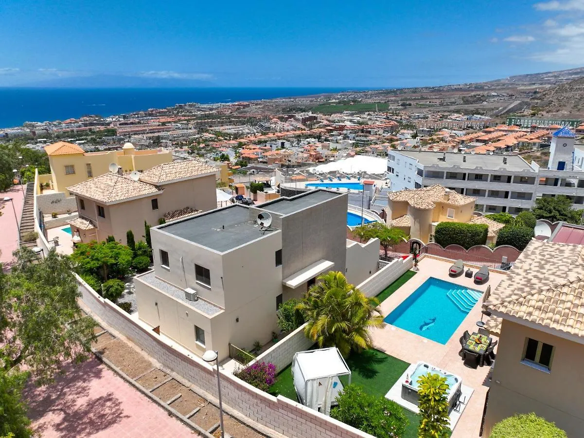 Torviscas Sunset Villa 4 Rooms & Private Jacuzzi Costa Adeje  Costa Adeje (Tenerife)