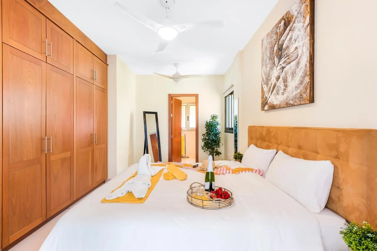 Torviscas Sunset Villa 4 Rooms & Private Jacuzzi Costa Adeje  0*, Costa Adeje (Tenerife)